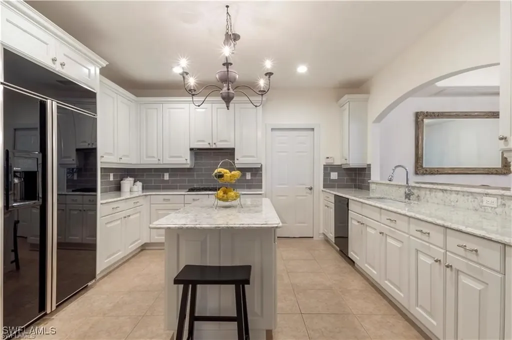 2864 Tiburon Boulevard E Naples FL 34109