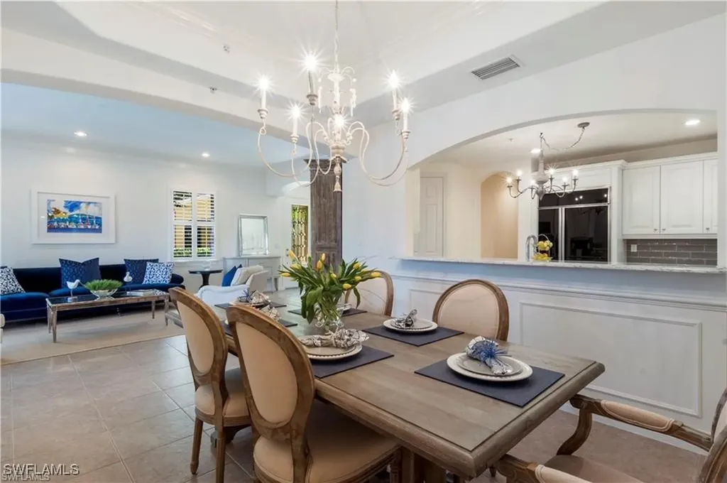 2864 Tiburon Boulevard E Naples FL 34109