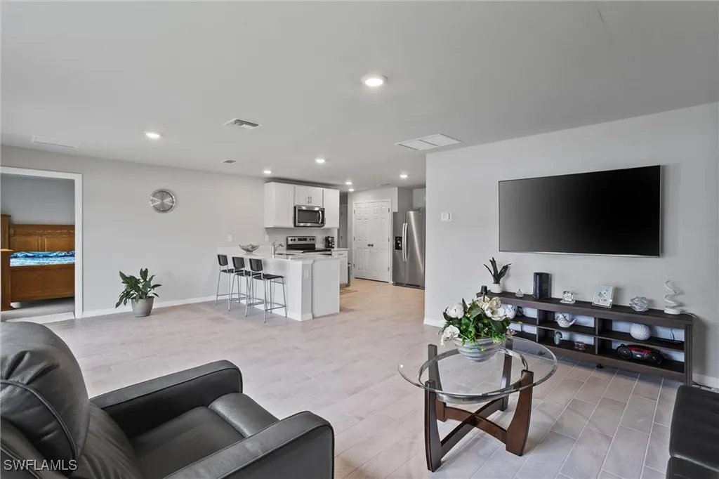 3021 June Circle Labelle FL 33935