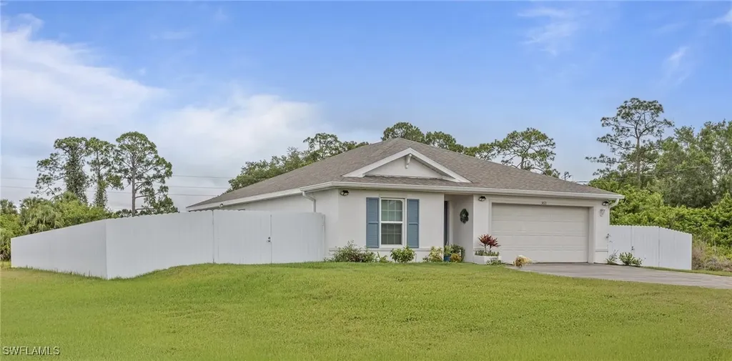 3021 June Circle Labelle FL 33935