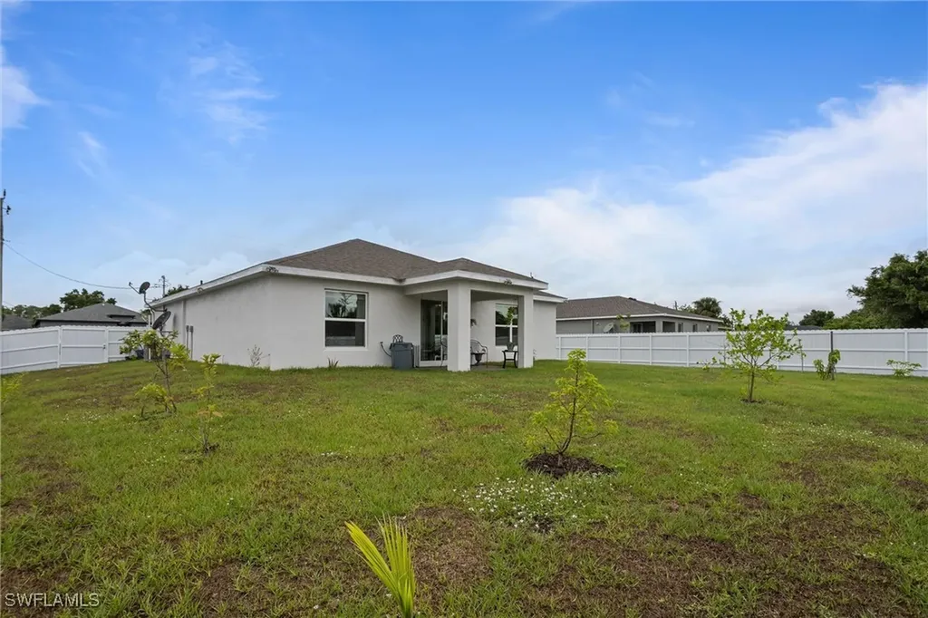3021 June Circle Labelle FL 33935