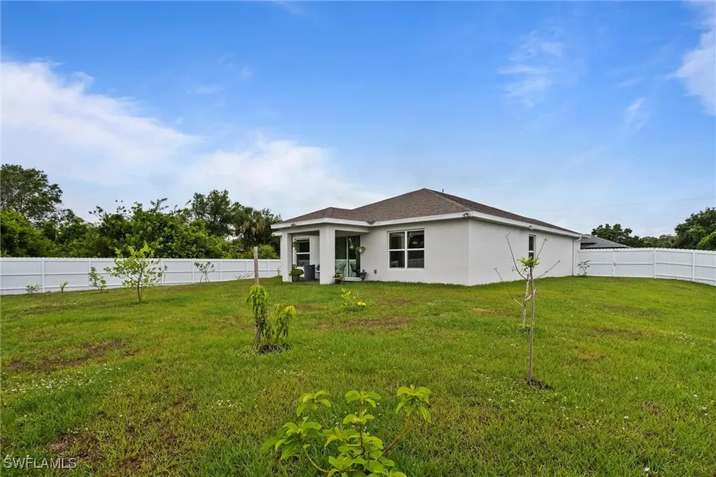 3021 June Circle Labelle FL 33935