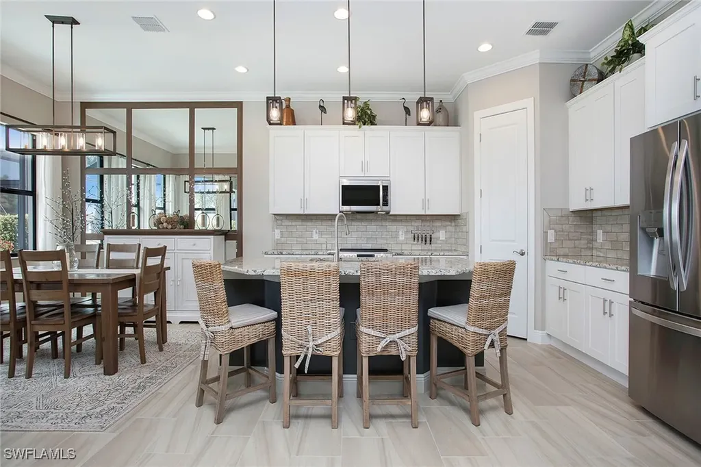 1421 Lucena Lane S Naples FL 34113