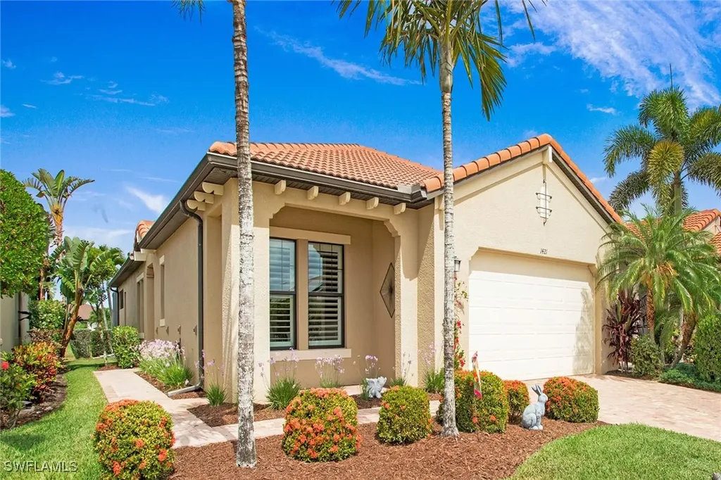 1421 Lucena Lane S Naples FL 34113