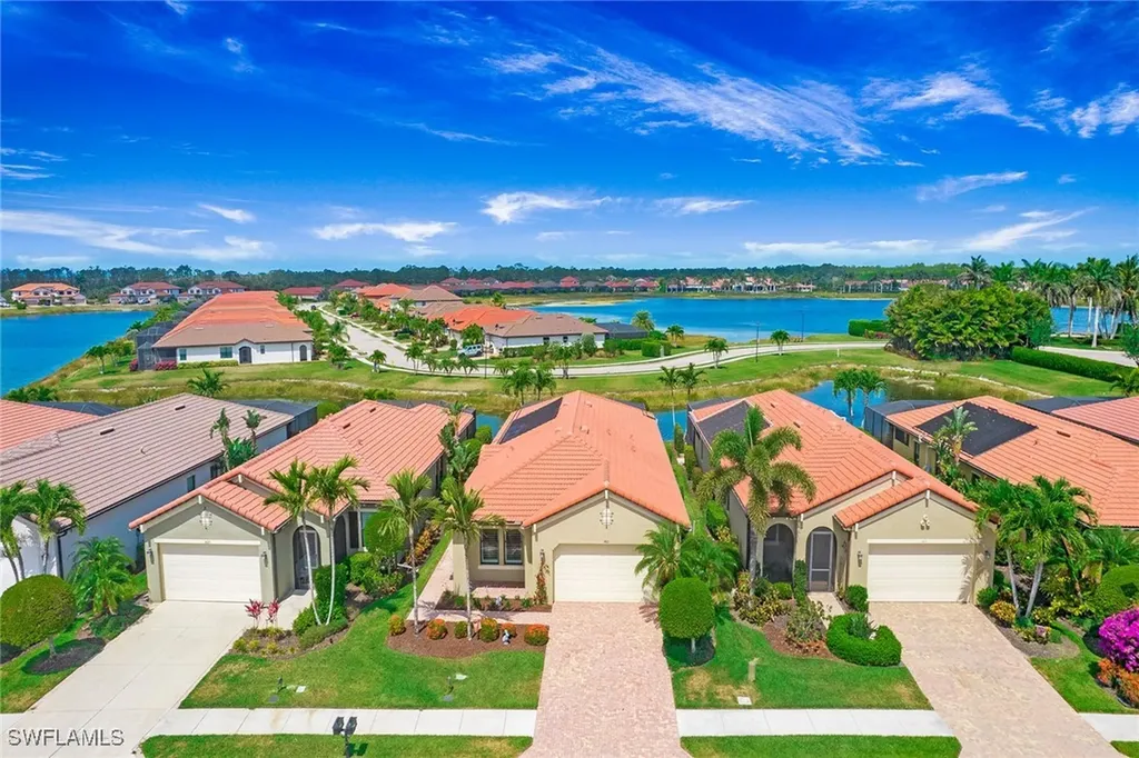 1421 Lucena Lane S Naples FL 34113