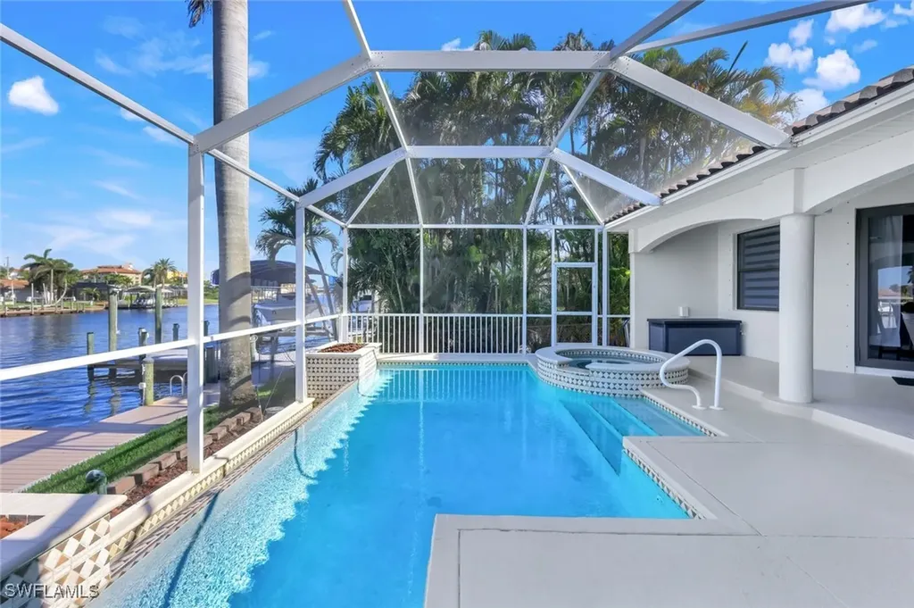 3917 SE 19th Avenue Cape Coral FL 33904