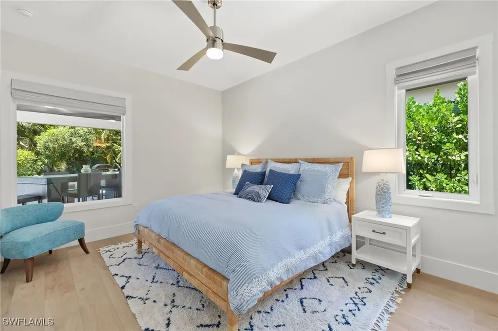 655 7th Avenue N Naples FL 34102