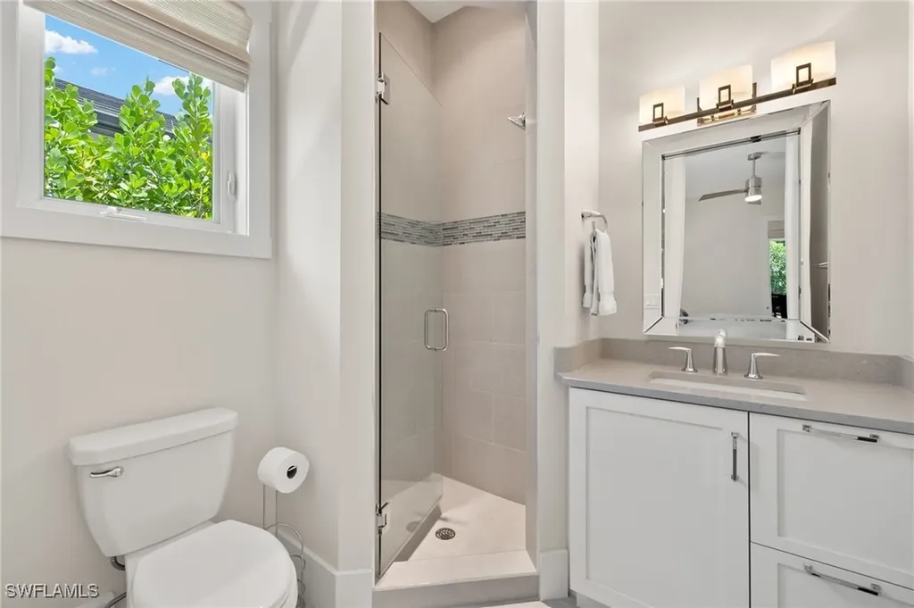 655 7th Avenue N Naples FL 34102