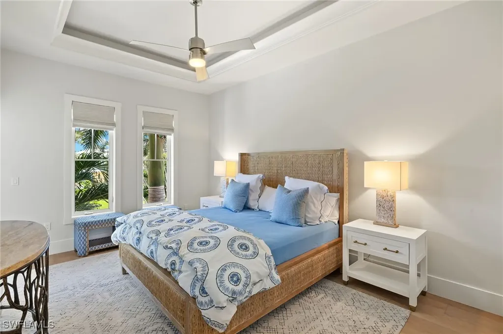 655 7th Avenue N Naples FL 34102
