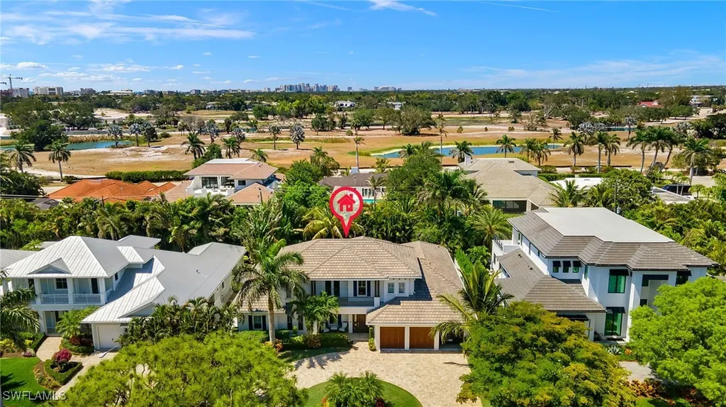 655 7th Avenue N Naples FL 34102