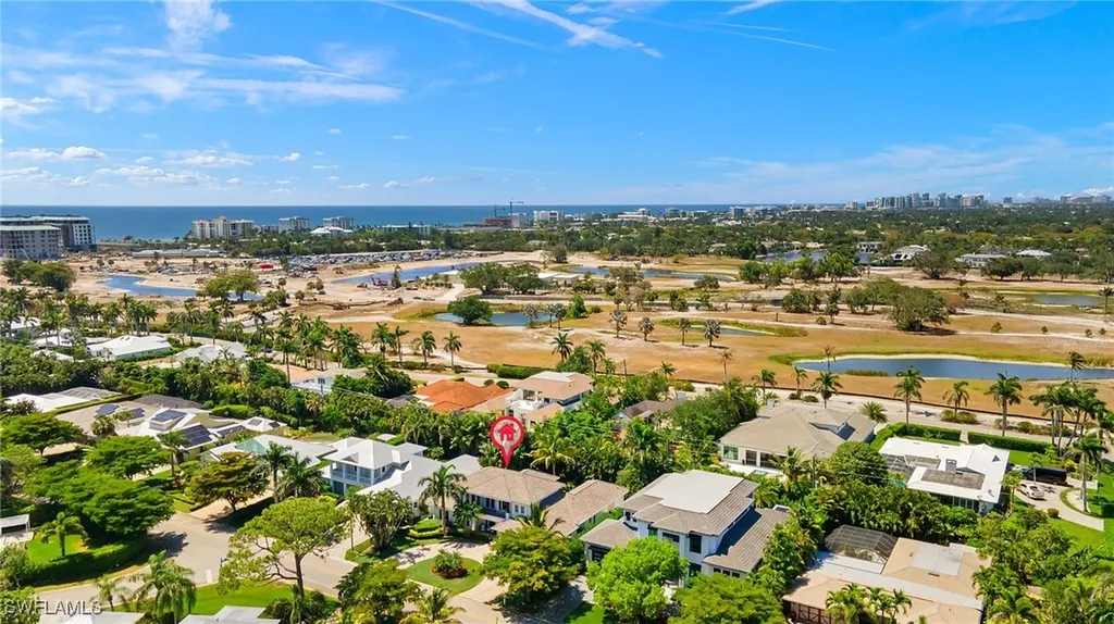655 7th Avenue N Naples FL 34102