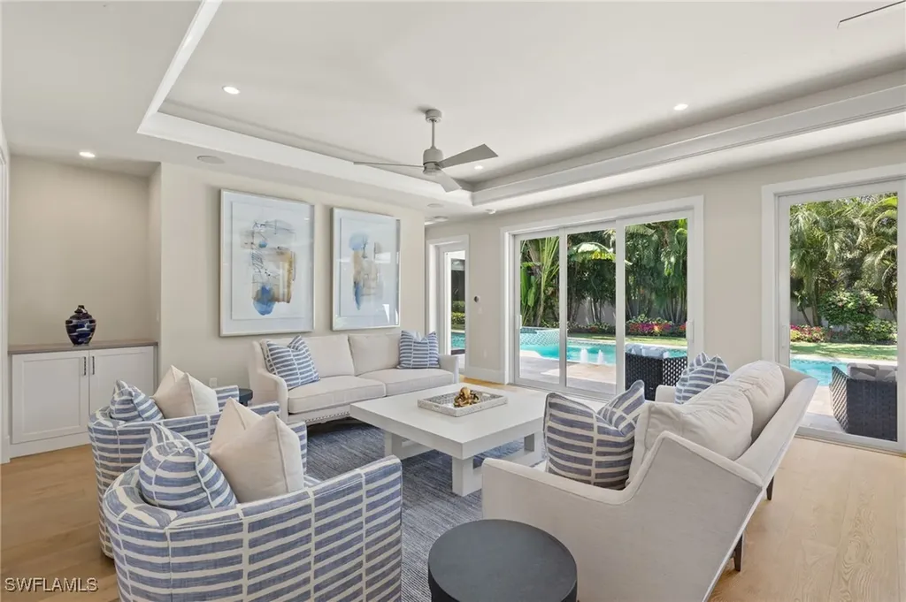 655 7th Avenue N Naples FL 34102