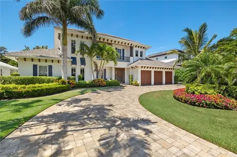 655 7TH Avenue N Naples FL 34102