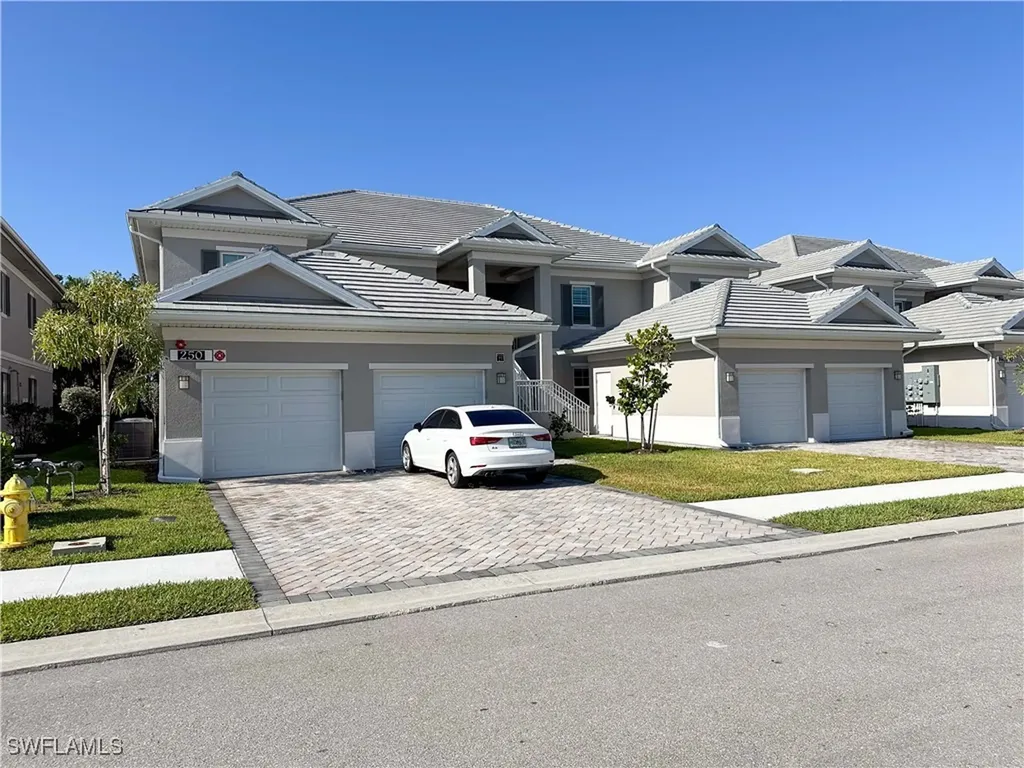 250 Indies Drive Naples FL 34114