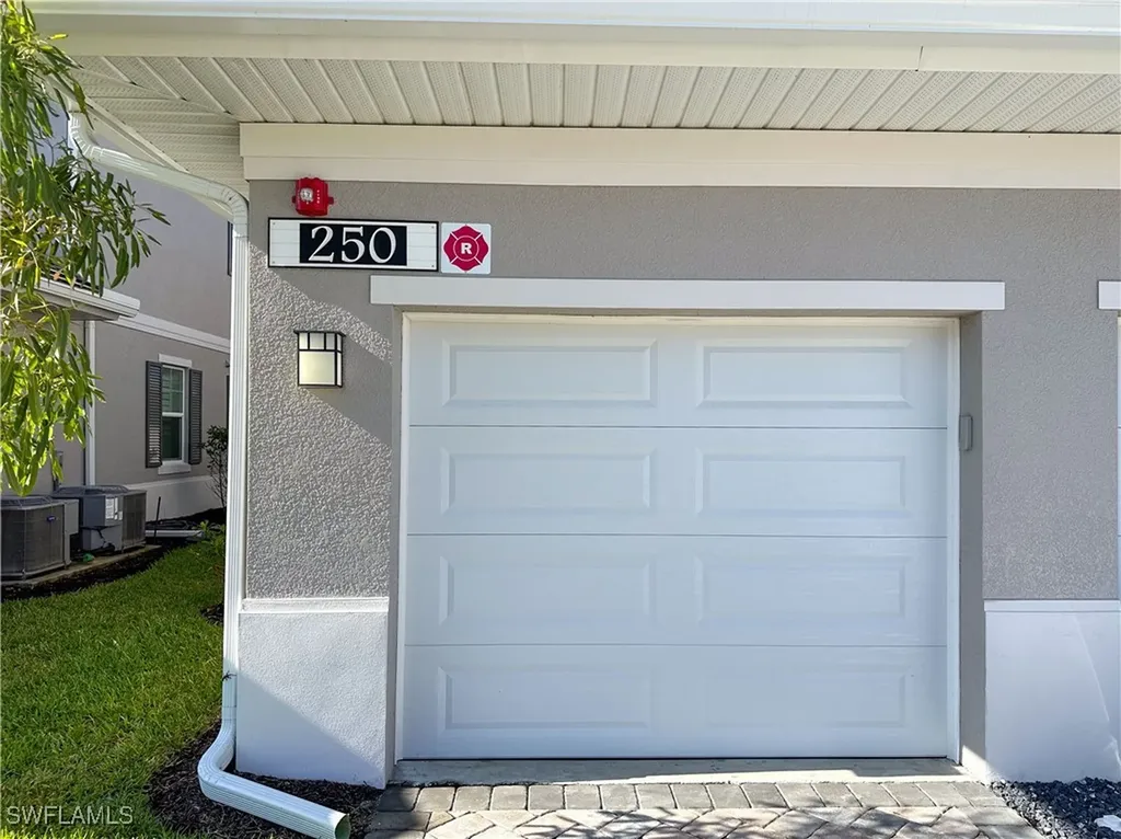 250 Indies Drive Naples FL 34114