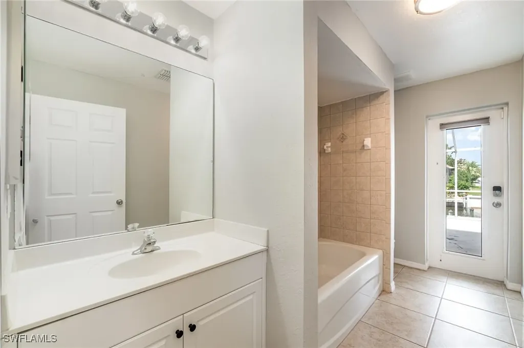 3113 SW 22nd Place Cape Coral FL 33914