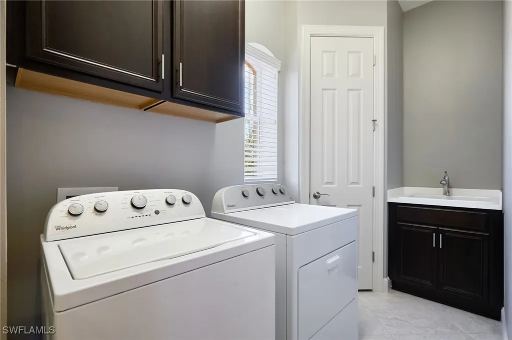 10230 Glastonbury Circle Fort Myers FL 33913