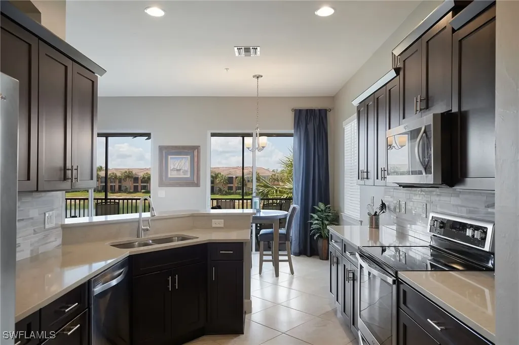 10230 Glastonbury Circle Fort Myers FL 33913