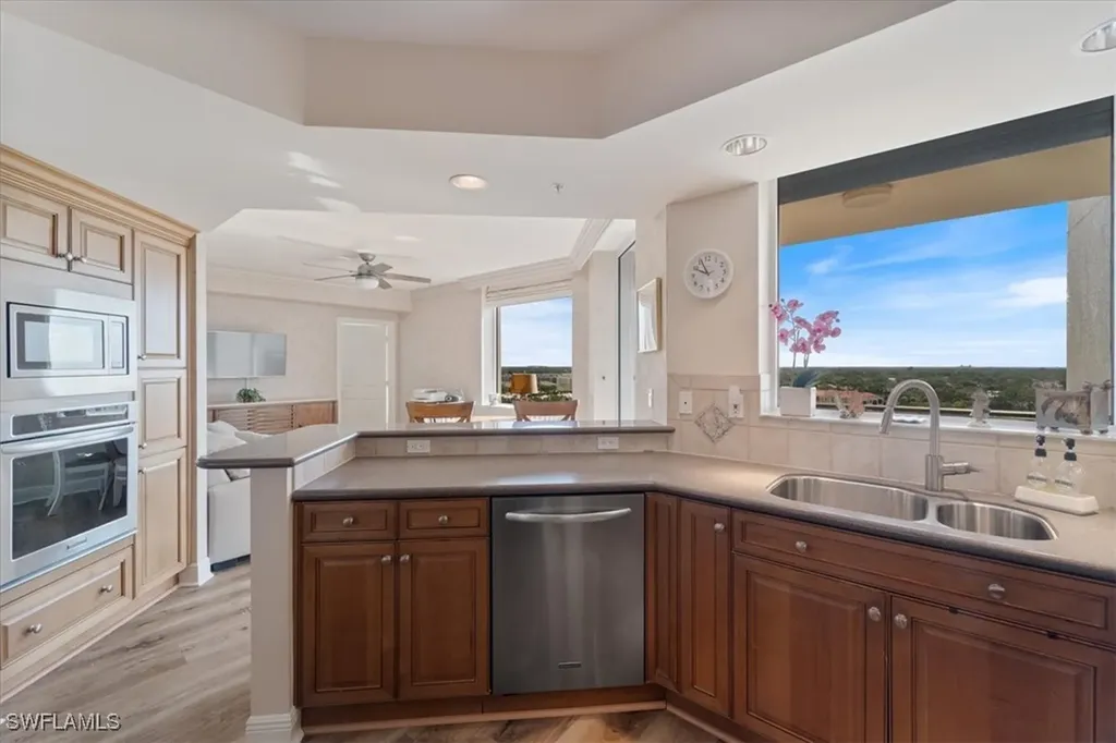 7225 Pelican Bay Boulevard Naples FL 34108