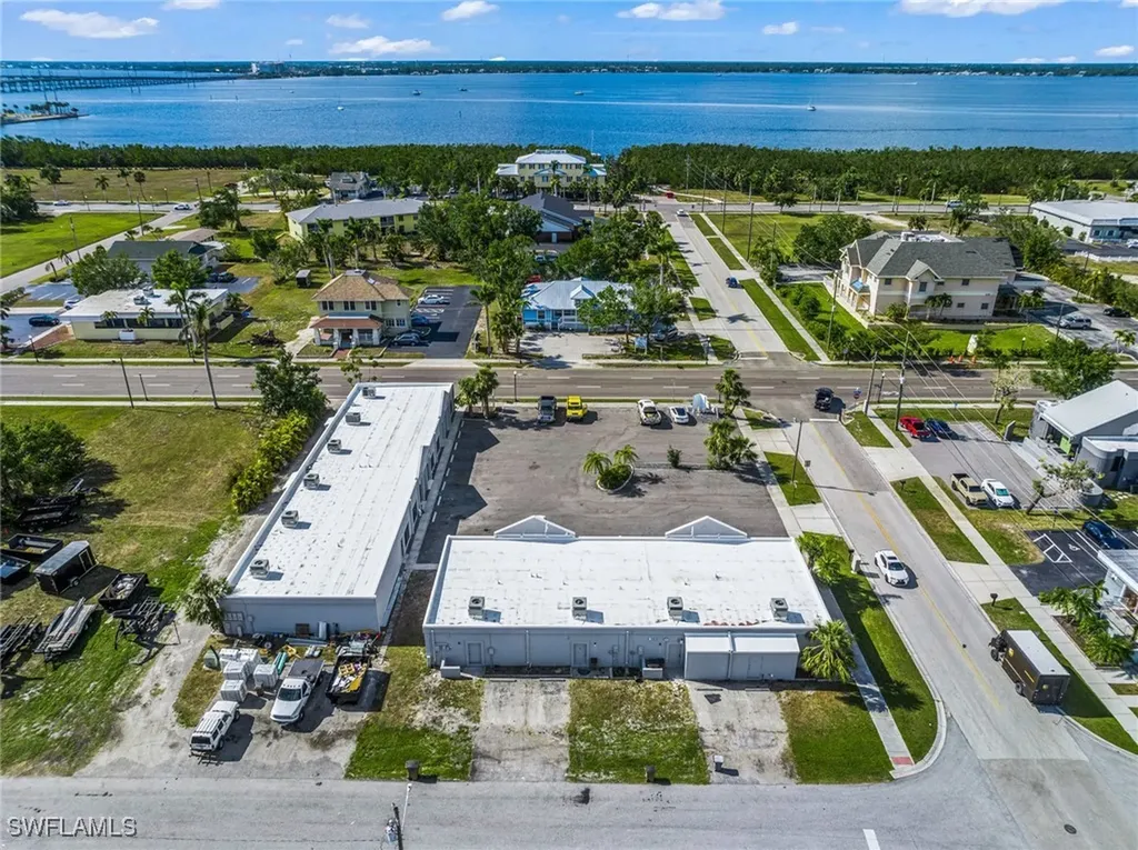 525 E Olympia Avenue Punta Gorda FL 33950