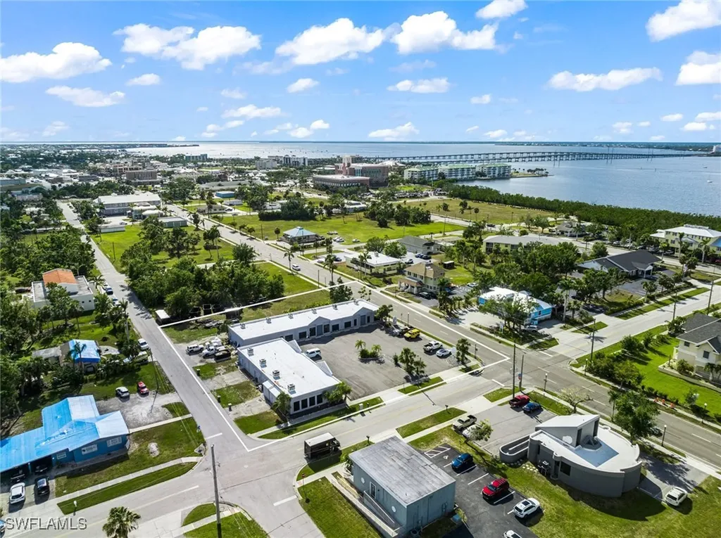 525 E Olympia Avenue Punta Gorda FL 33950