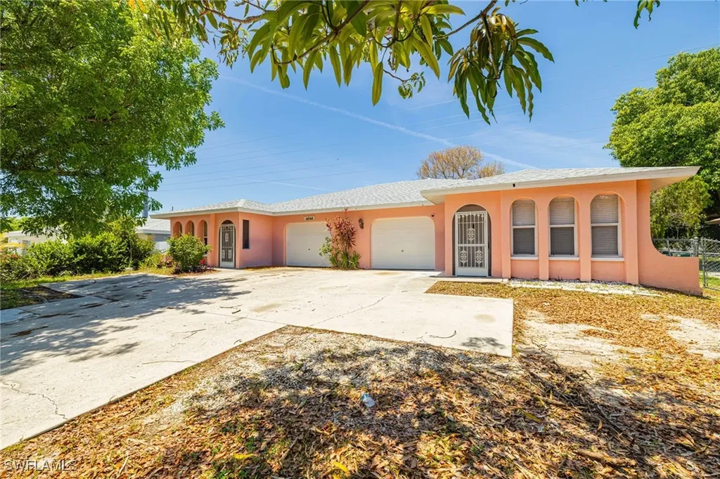 4642-4644 Santa Barbara Boulevard Cape Coral FL 33914