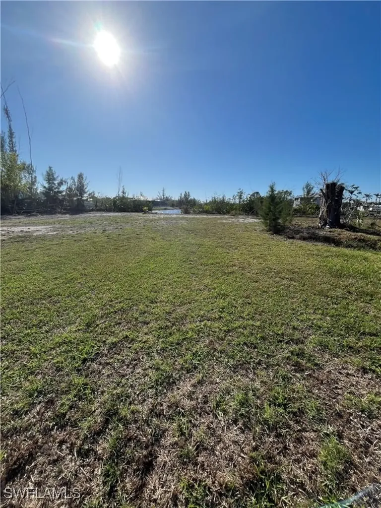 2753 Mangrove Street St. James City FL 33956