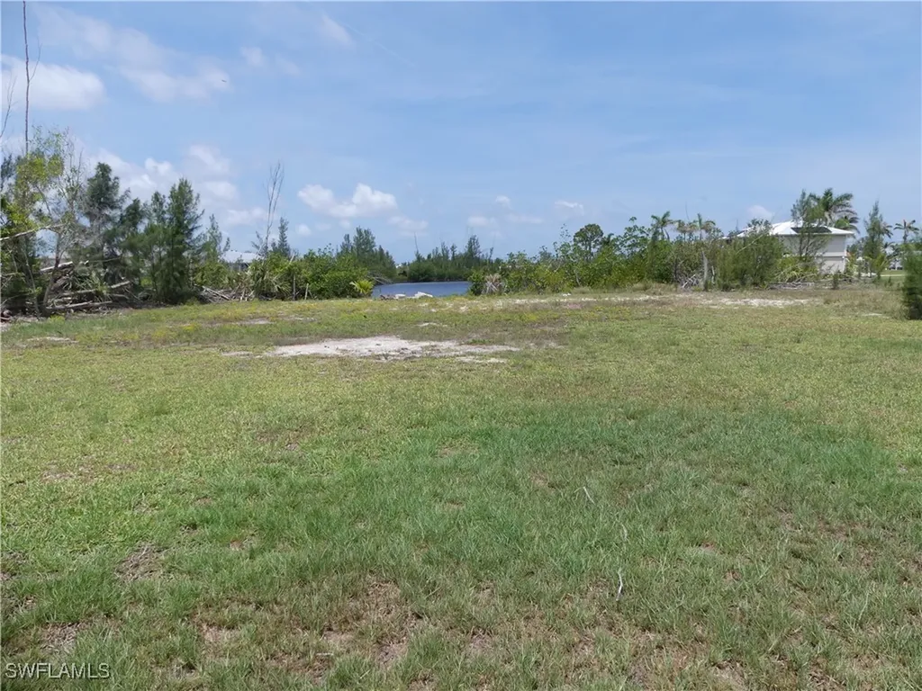 2753 Mangrove Street St. James City FL 33956