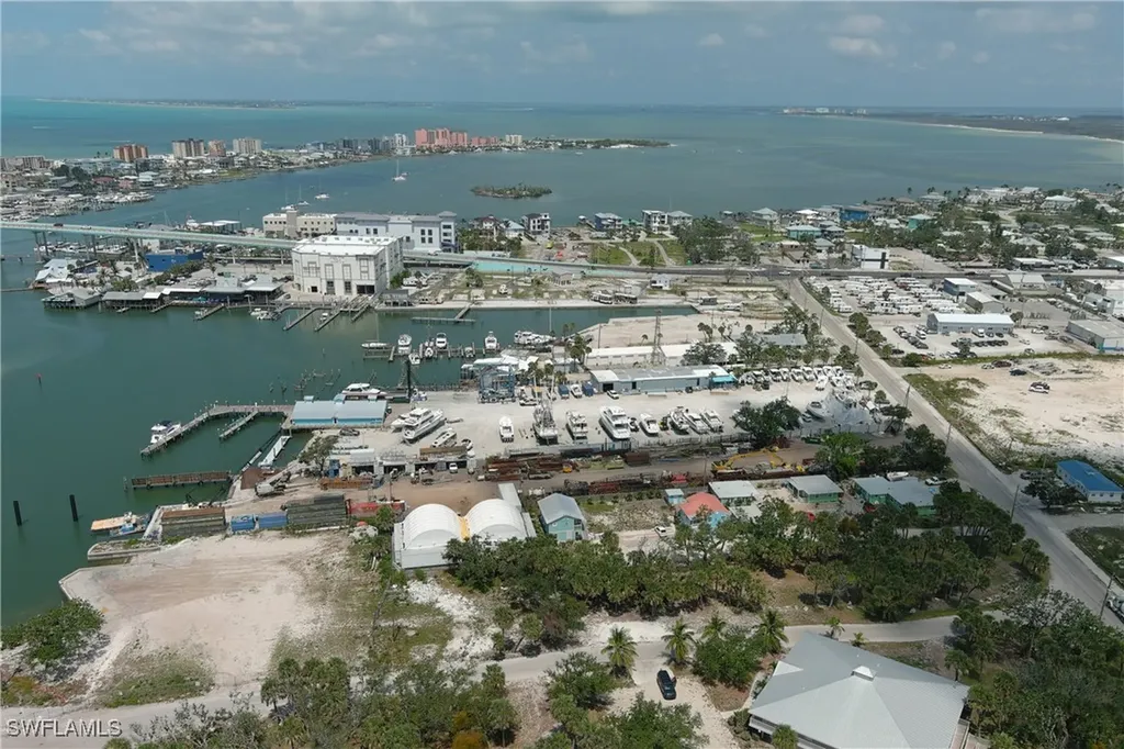 1180 Main Street Fort Myers Beach FL 33931