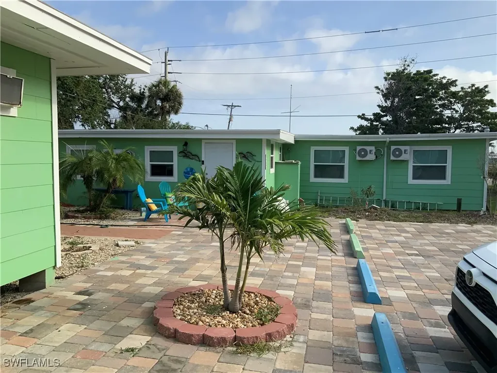 1180 Main Street Fort Myers Beach FL 33931