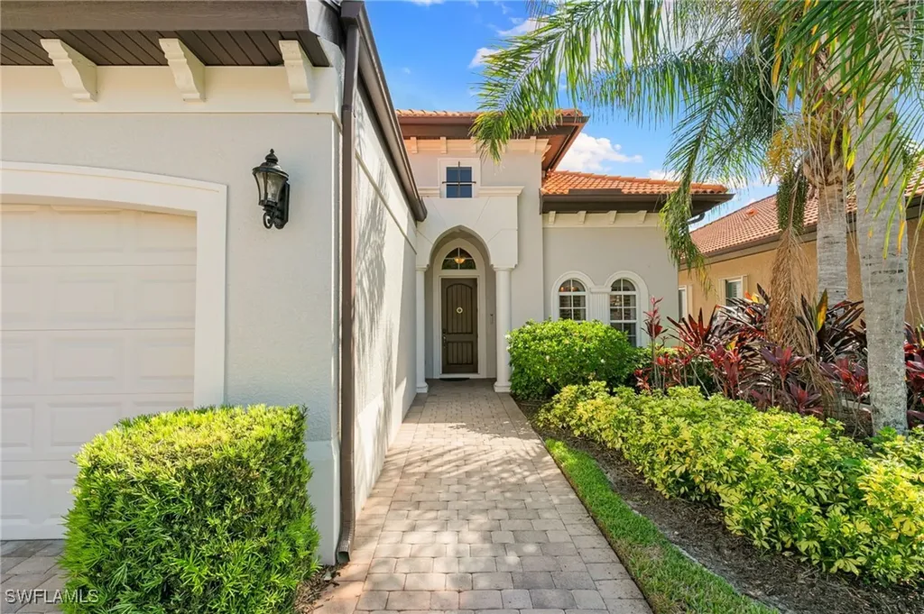 6492 Caldecott Drive Naples FL 34113