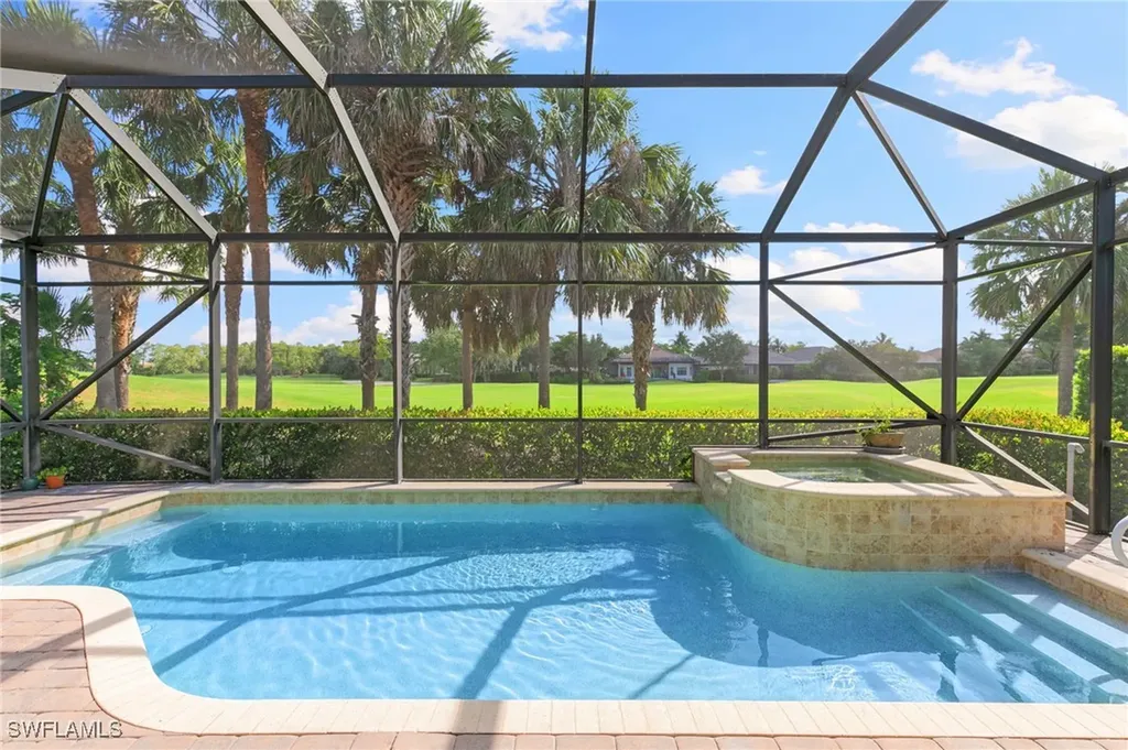 6492 Caldecott Drive Naples FL 34113