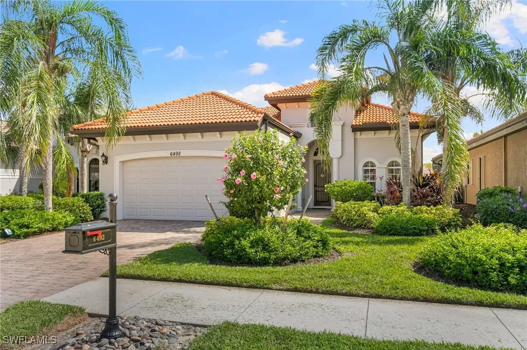 6492 Caldecott Drive Naples FL 34113