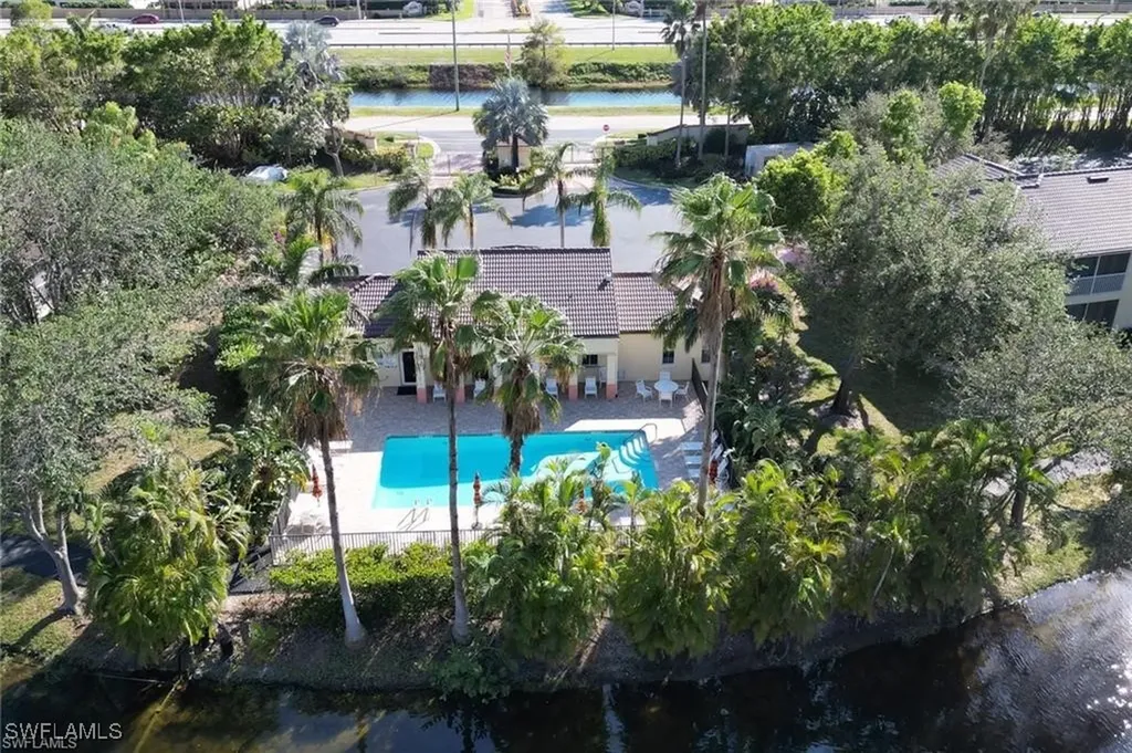 300 Diamond Circle Naples FL 34110
