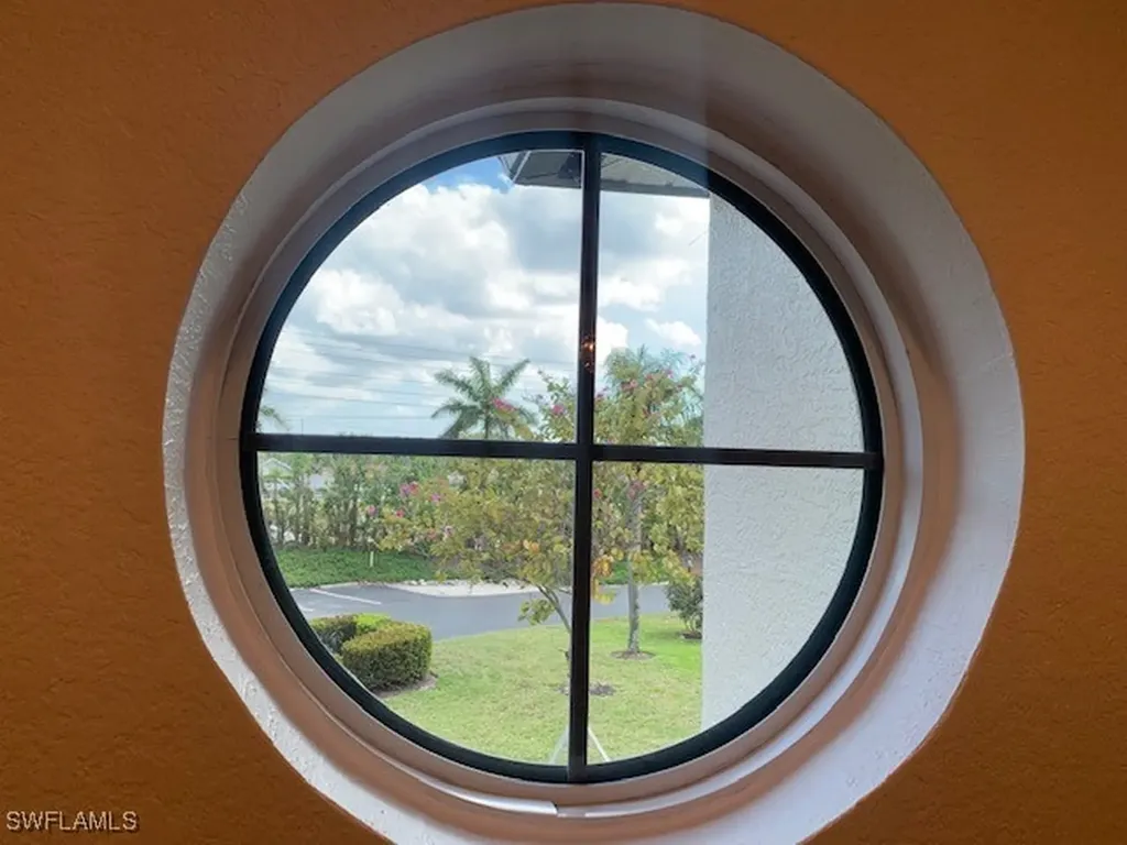 300 Diamond Circle Naples FL 34110