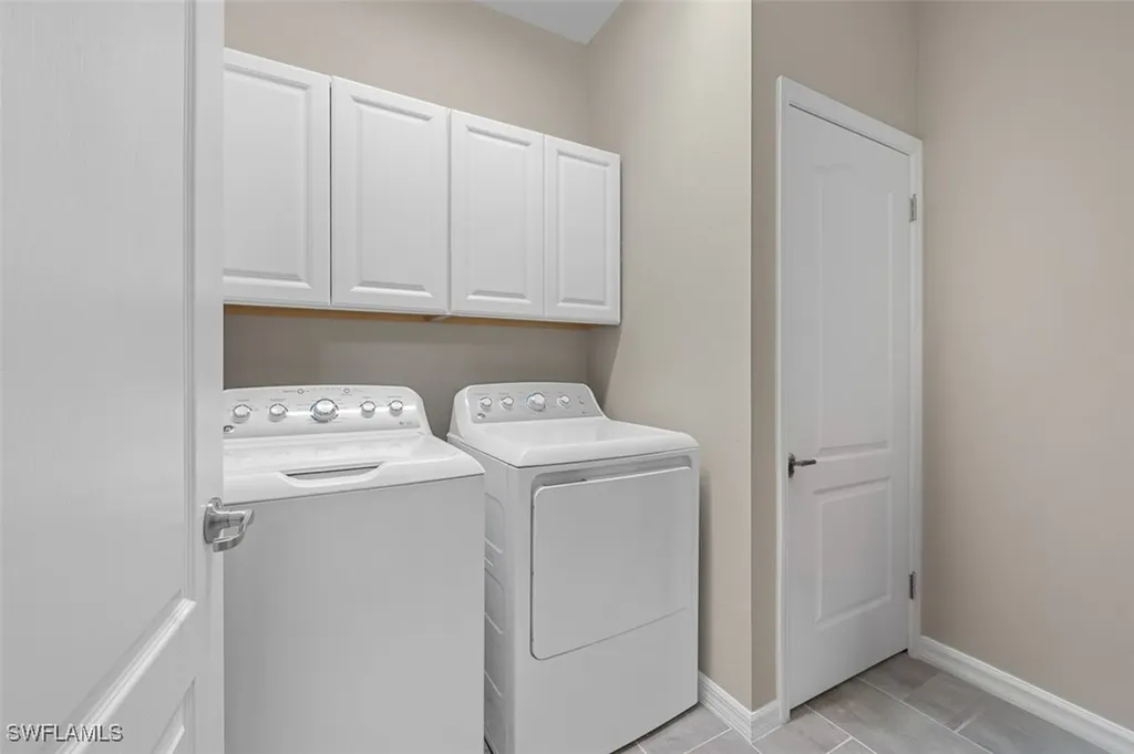 9374 Foxglove Lane Naples FL 34120