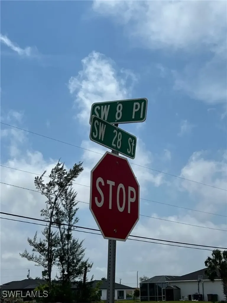 2712 SW 8th Place Cape Coral FL 33914