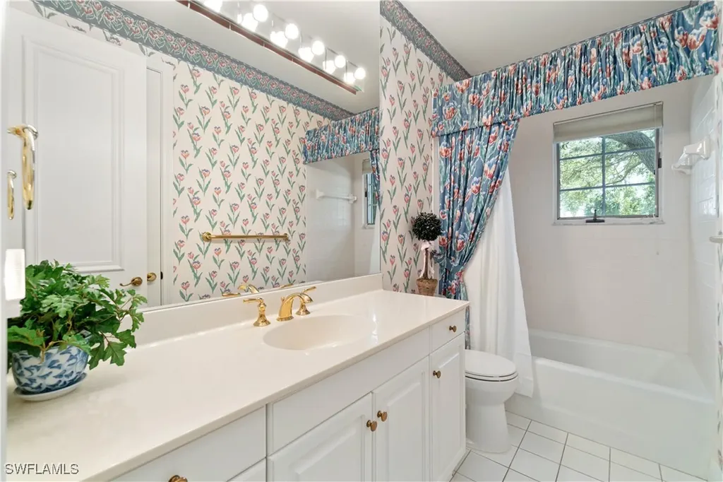 798 Brentwood Point Naples FL 34110