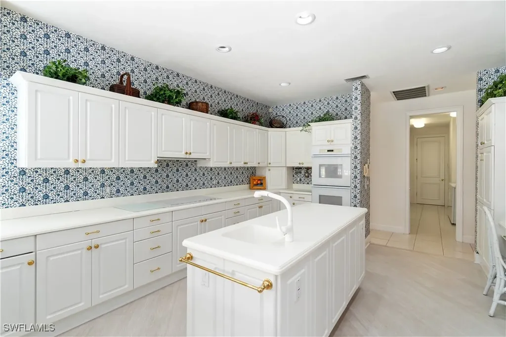 798 Brentwood Point Naples FL 34110