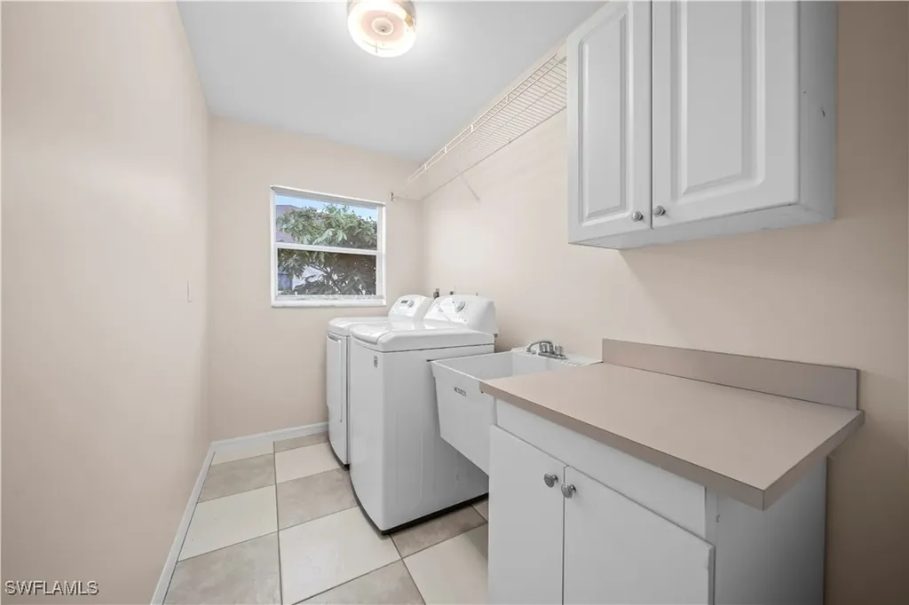 1314 SE 15th Terrace Cape Coral FL 33990
