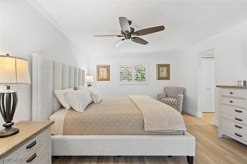 636 Park Shore Drive Naples FL 34103