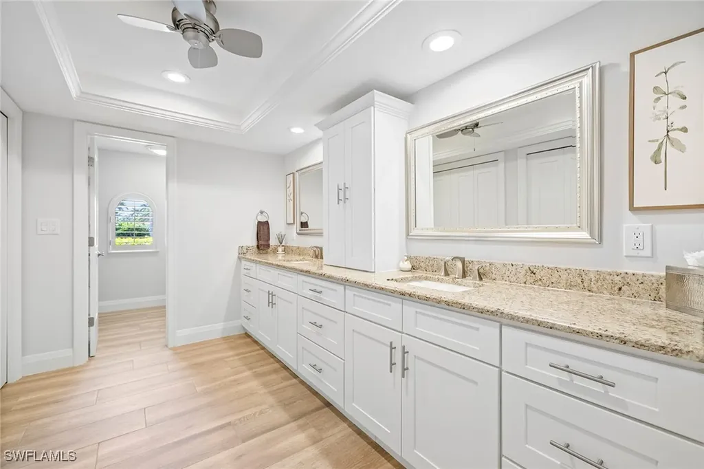 636 Park Shore Drive Naples FL 34103