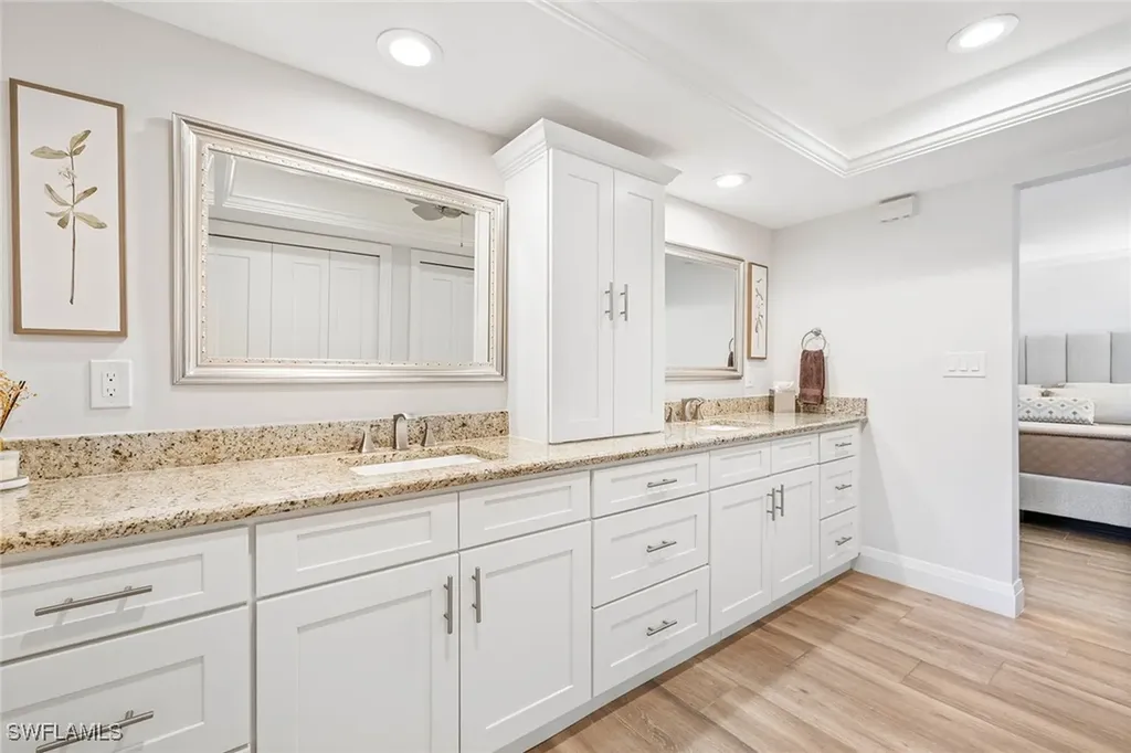 636 Park Shore Drive Naples FL 34103