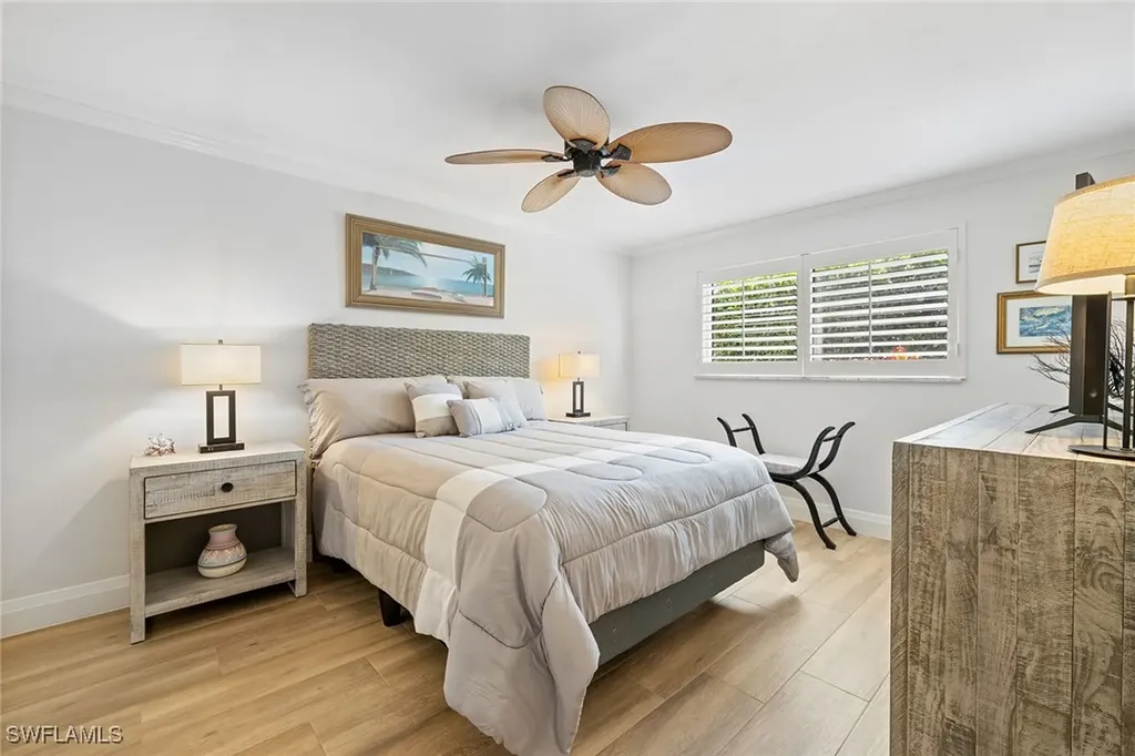 636 Park Shore Drive Naples FL 34103