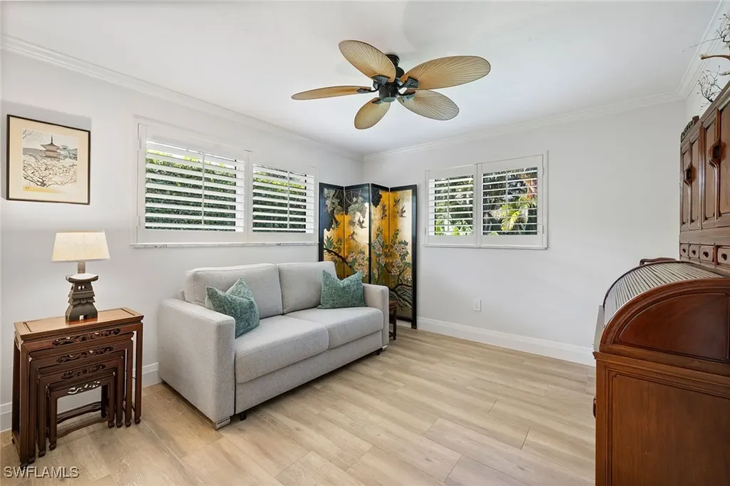 636 Park Shore Drive Naples FL 34103