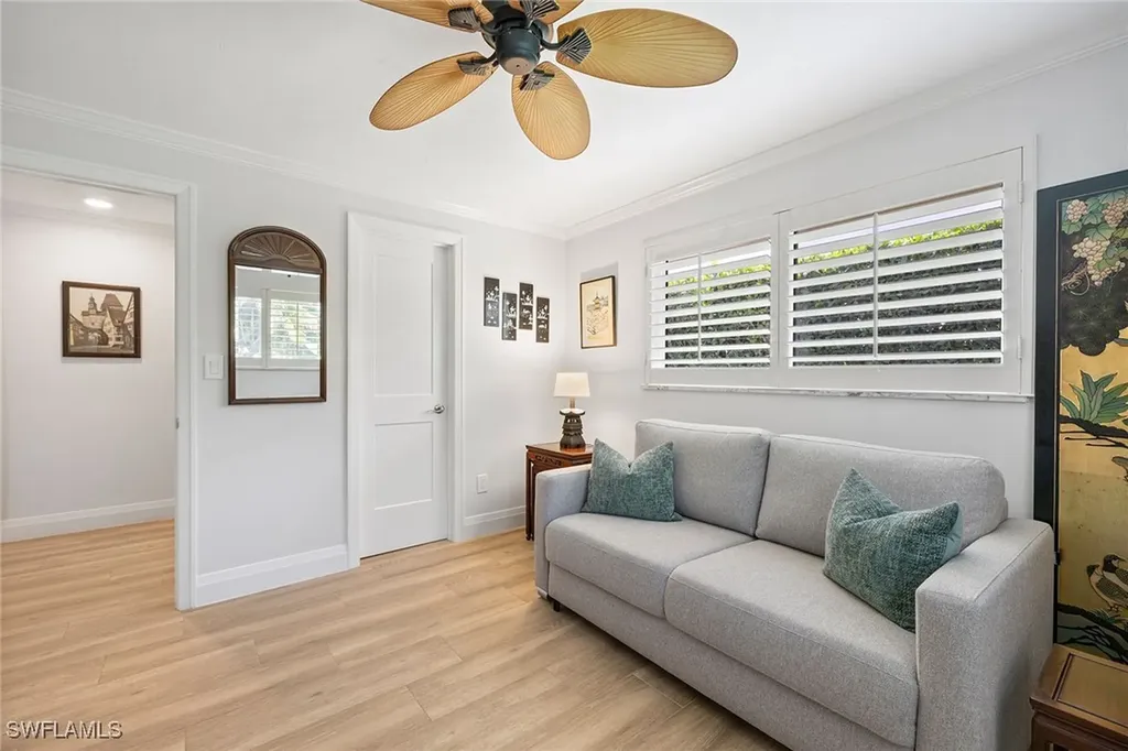 636 Park Shore Drive Naples FL 34103