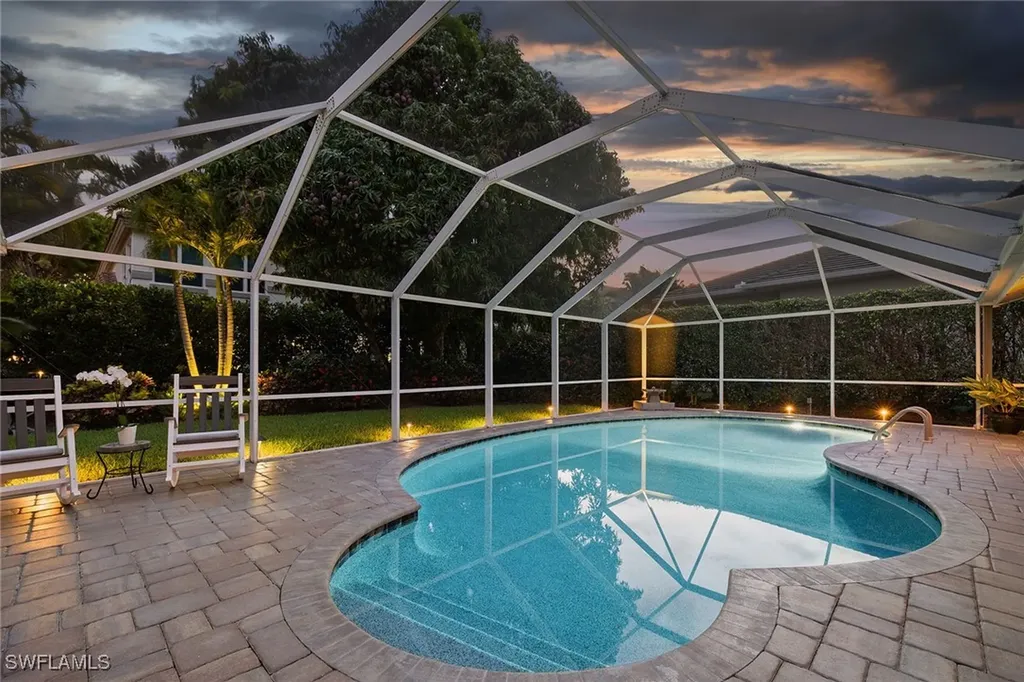 636 Park Shore Drive Naples FL 34103