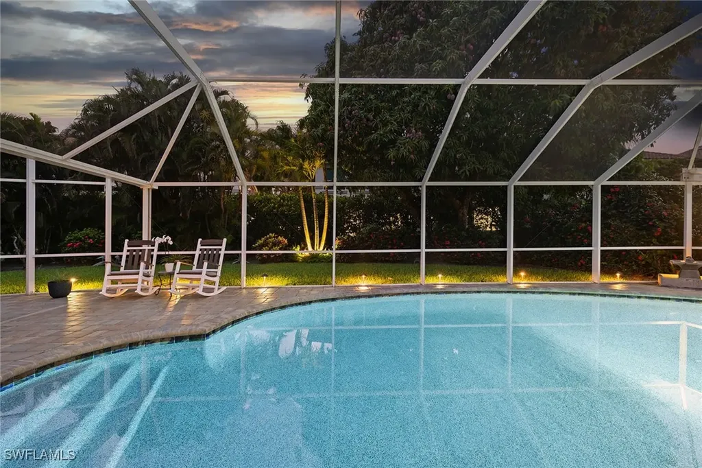 636 Park Shore Drive Naples FL 34103
