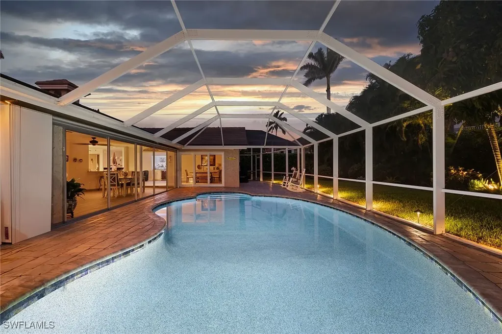 636 Park Shore Drive Naples FL 34103