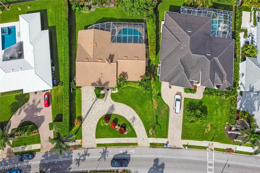 636 Park Shore Drive Naples FL 34103